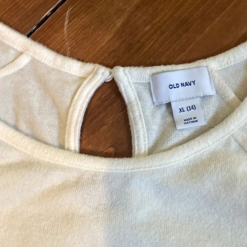 Old navy white long sleeve so soft